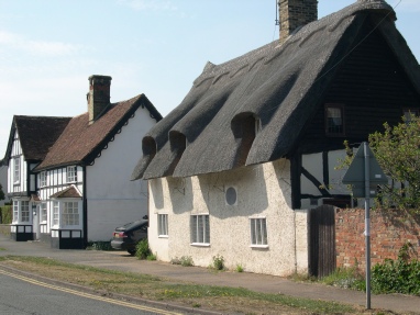 Thatched cottages in Blunham. 