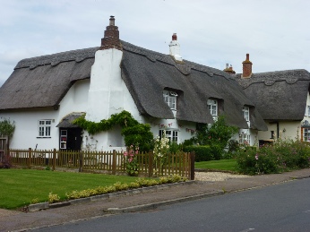 Thatched cottage in Bletsoe